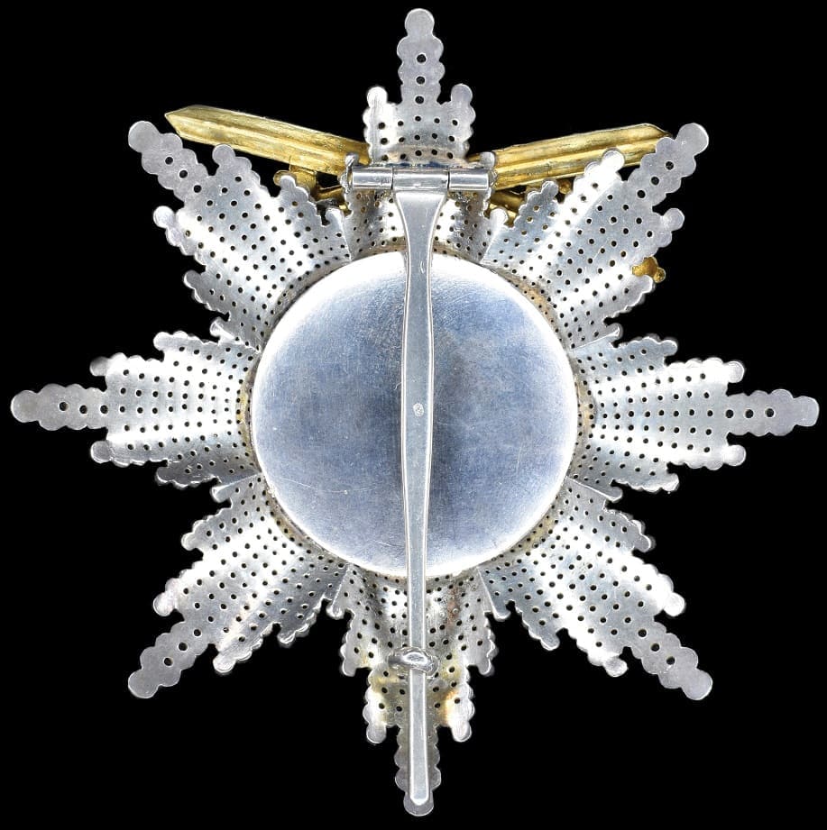 Saint Anna Order  breast star with swords made by Rothe.jpg