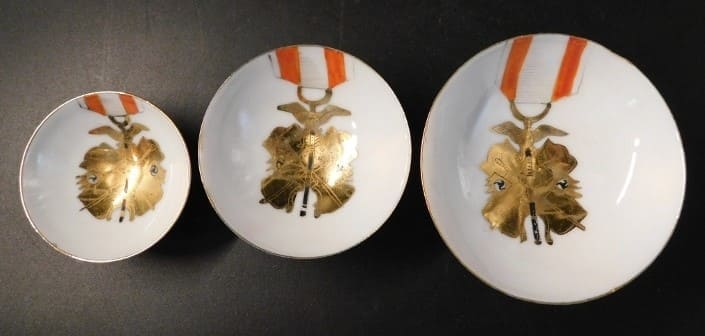 Sake Cups with golden Kite order.jpg