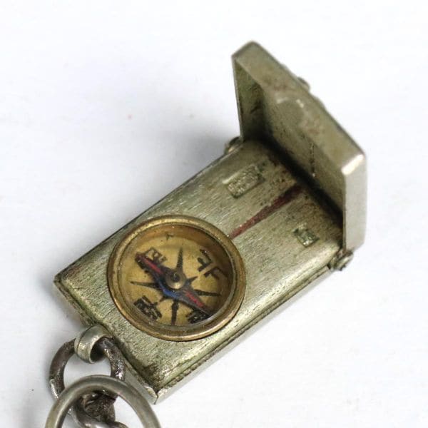 Sea  Control Commemorative Compass 制海記念方位磁石記章.jpg