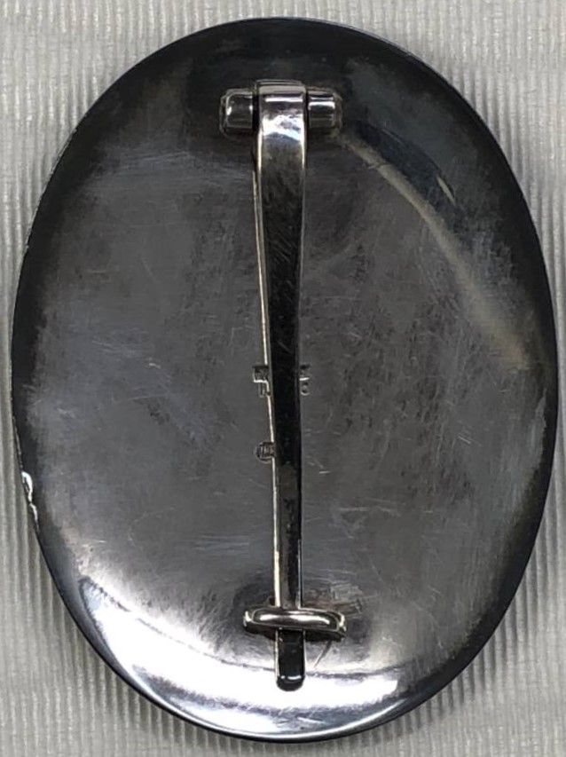 Showa Enthronement  Sōninkan Attendant’s Badge.jpg