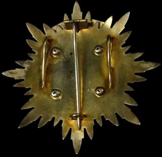 Sick breast star of the Golden Kite order from Meiji  era.jpg
