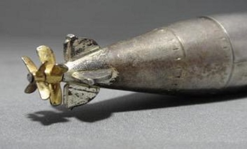Silver  bonbonniere in  the form of torpedo.jpg
