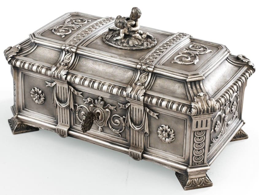 Silver casket NP.jpg