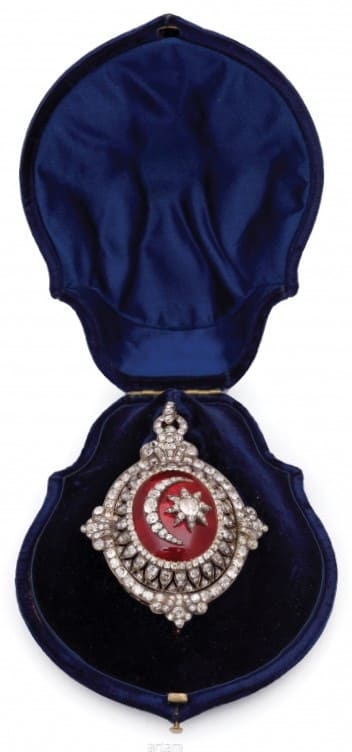 Sir David Baird’s Order of the  Crescent.jpg