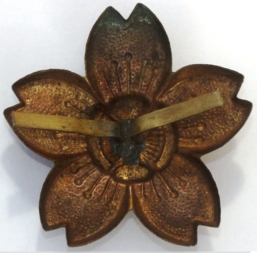 South Manchurian Railway Hat Badge.jpg