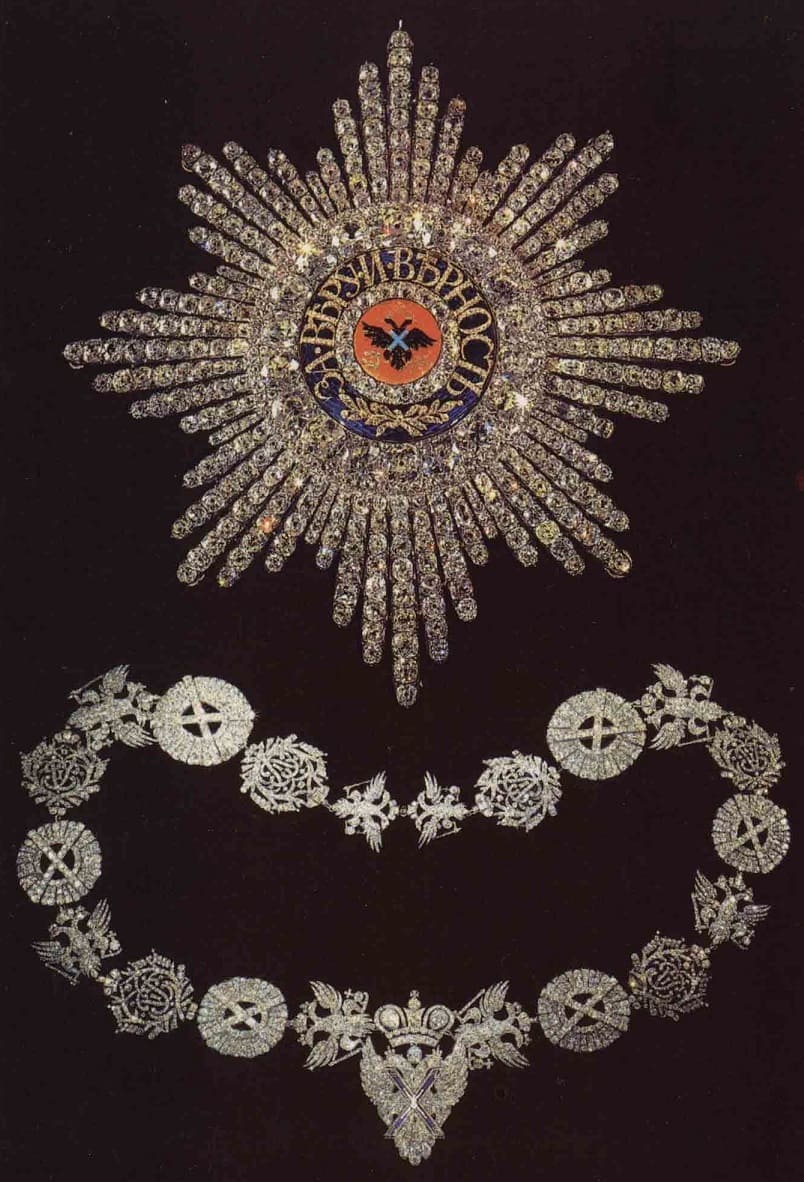 St. Andrew Order Breast Star with Diamonds  from the collection of Russian Diamond Fund.jpg