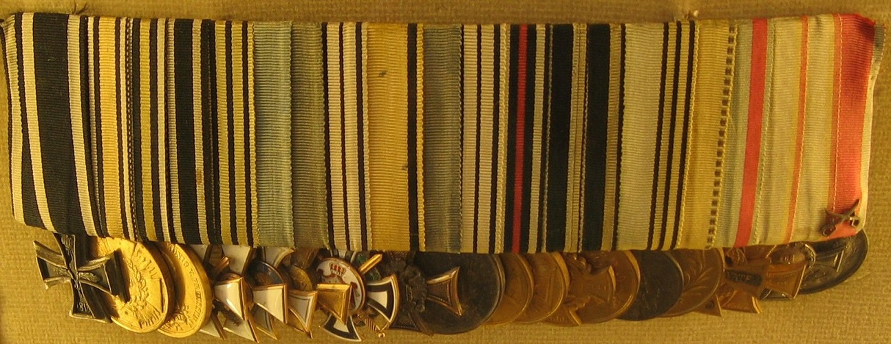 St.George order of Wilhelm I  inside the medal bar.jpg