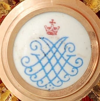 Standart reverse medallion.jpg