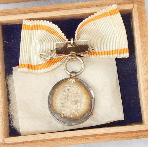 Supporting Member's Badge of Imperial   Soldiers' Support Association.jpg