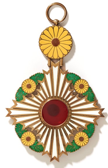 Supreme Order of the  Chrysanthemum from the collection of Veste Coburg.jpg