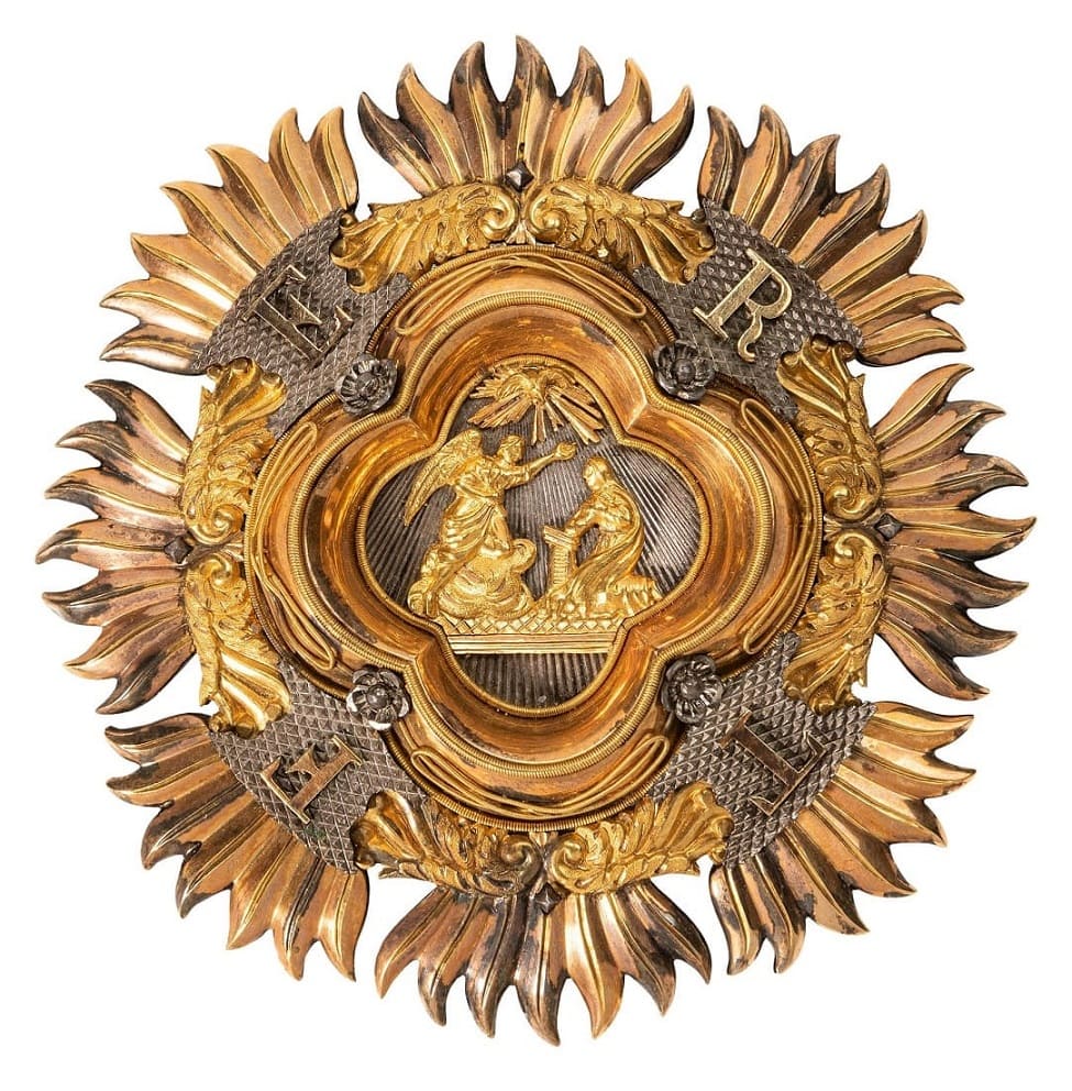 Supreme Order of the Most Holy Annunciation of Otto von Bismarck.jpg Supreme Order of the Most Holy Annunciation of Otto von Bismarck.jpg