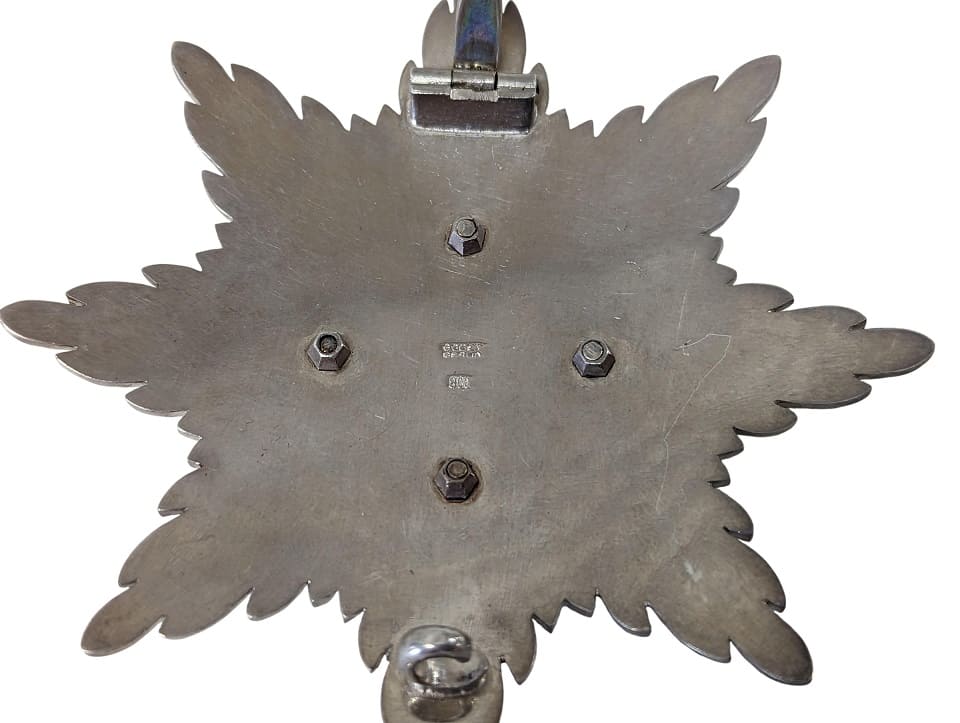 The Royal Victorian Order  Knight Grand Cross Star made by Godet, Berlin.jpg