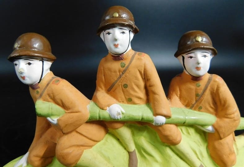 Three Heroic  Human Bullets Clay Figure 肉弾三勇士人形.jpg