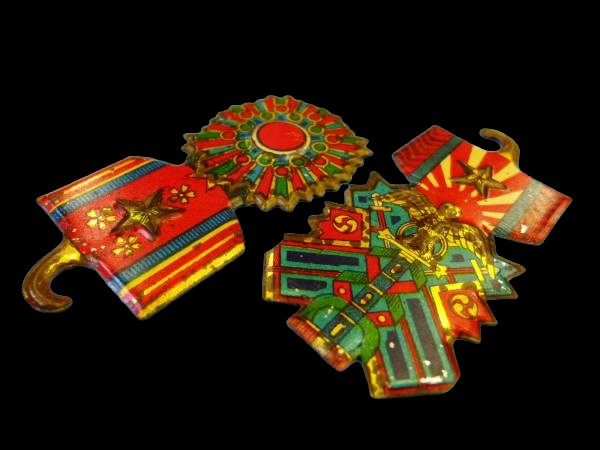 Tin-made  Golden Kite and  Rising  Sun Order.jpg