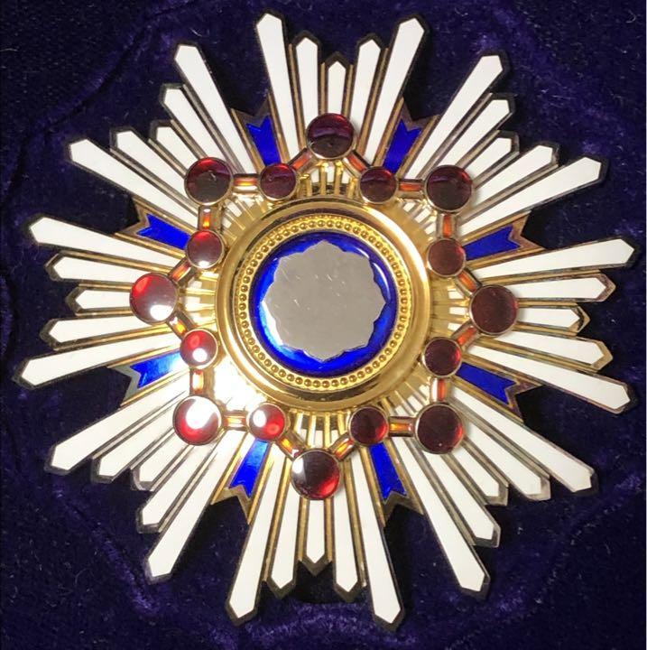 Trident Breast Star of the Order of the Sacred Treasure.jpg Trident Breast Star of the Order of the Sacred Treasure.jpg