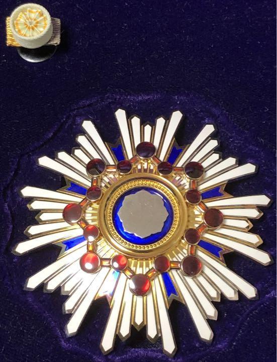 Trident Breast Star of the Order of  the Sacred Treasure.jpg