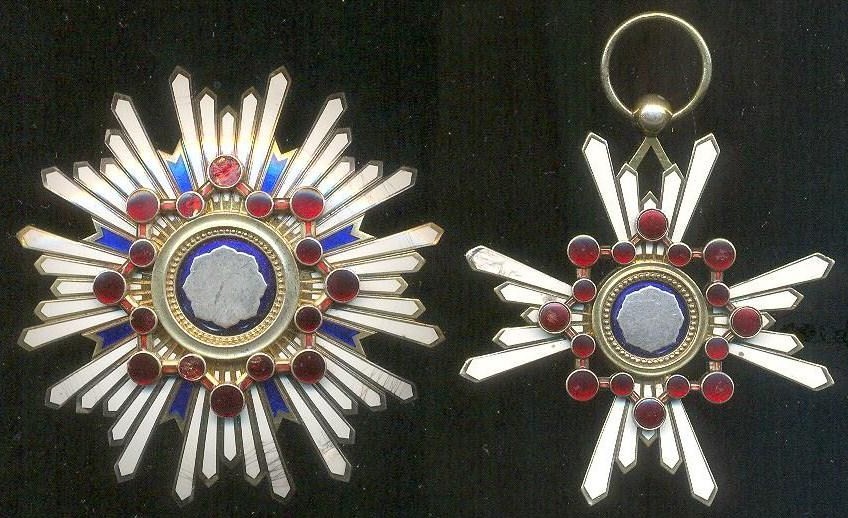 Trident Breast Star of the Order of the Sacred  Treasure.jpg