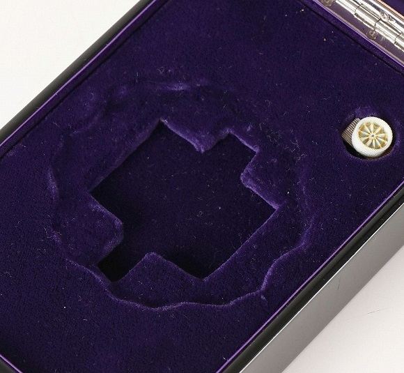 Trident Breast  Star of the Order of the Sacred Treasure.jpg