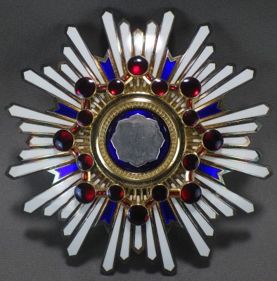 Trident Breast Star of the Order of the Sacred Treasure marked LJ.jpg