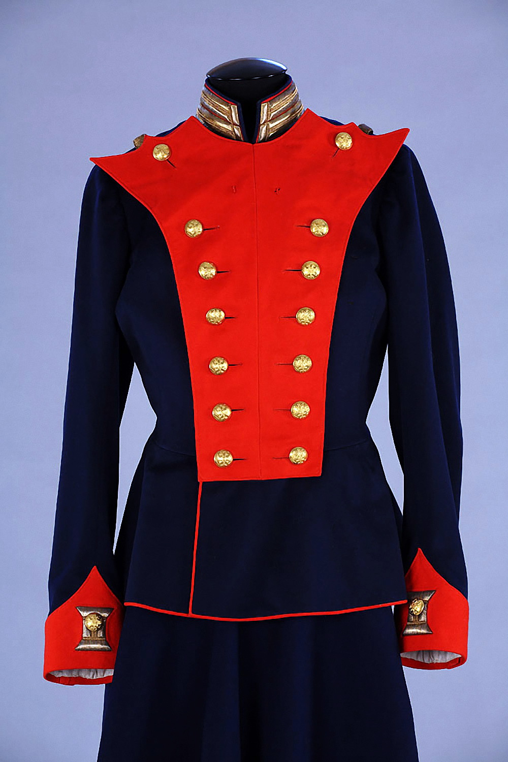 Uniform of Empress Alexandra Feodorovna.jpg