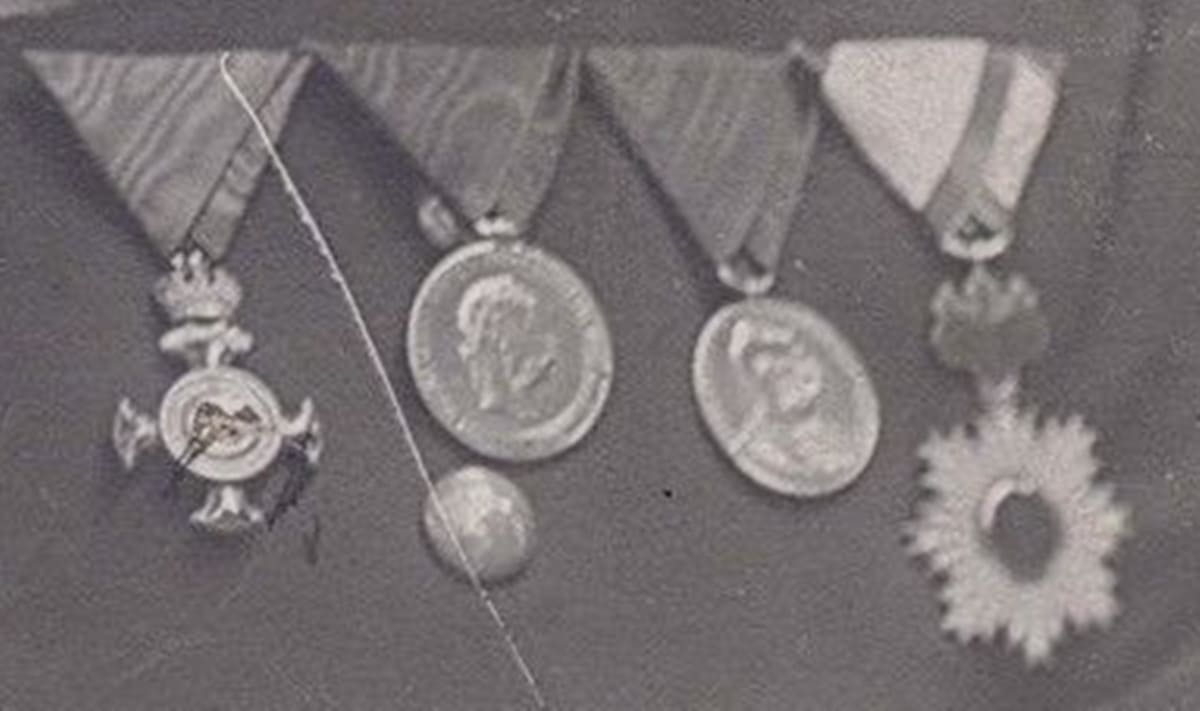 Unknown  colonel with 6th or 5th class Rising Sun order.jpg