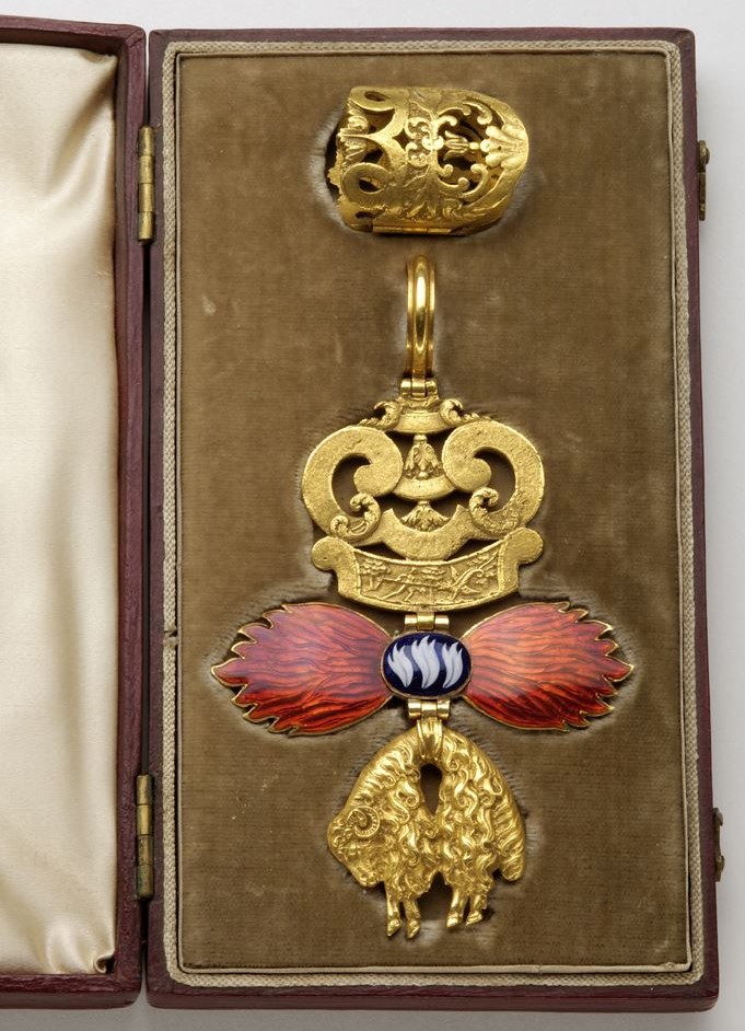 Wellington badge of Golden Fleece--.jpg