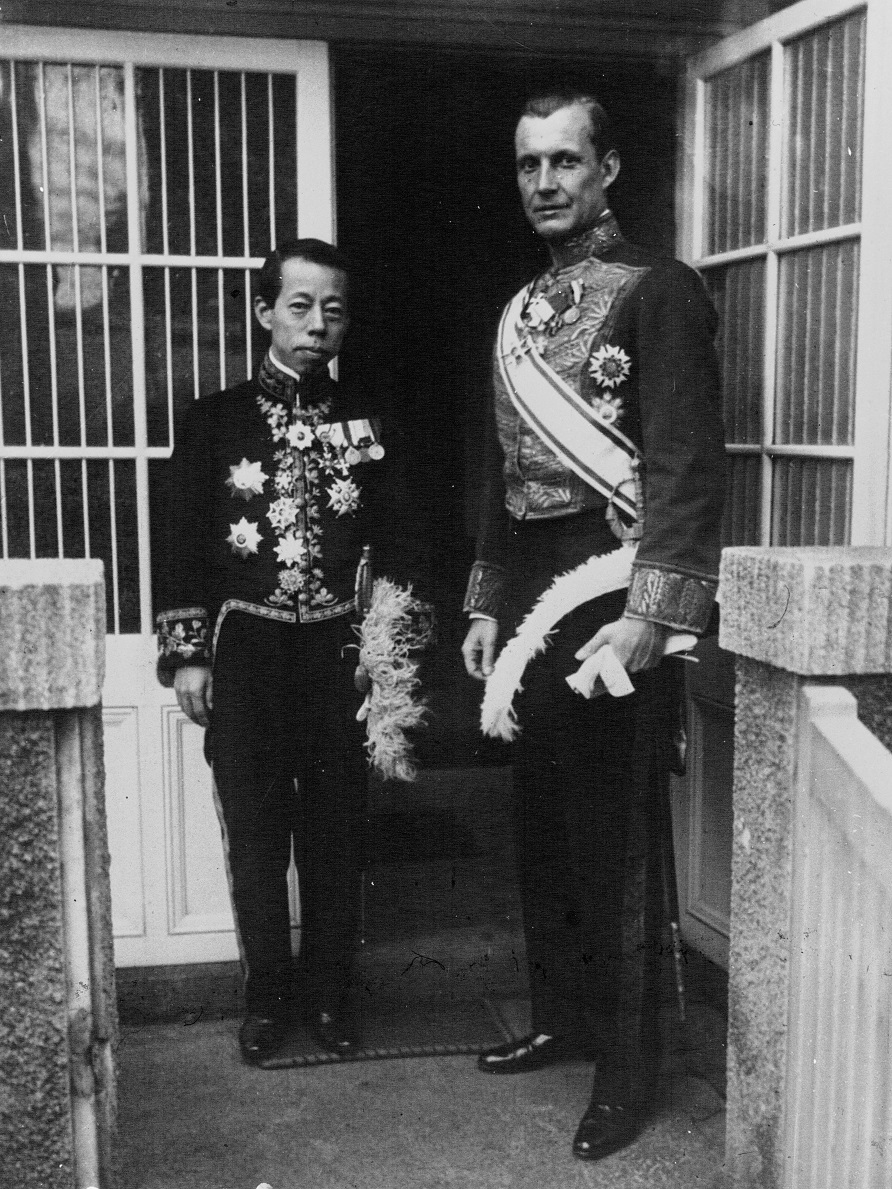 Yoshizawa Kenkichi, Henrik Kauffmann, 1932.jpg
