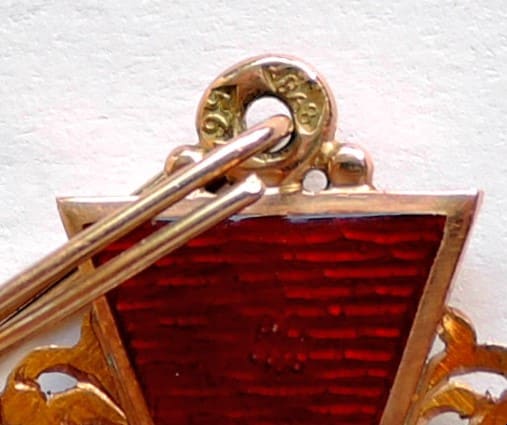 Знак  Ордена  Св. Анны 3-й  степени Фирма Юлиуса Кейбеля.jpg