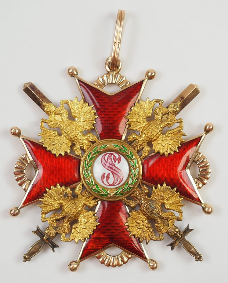 Знак Ордена Св. Станислава 1-й степени с мечами.jpg