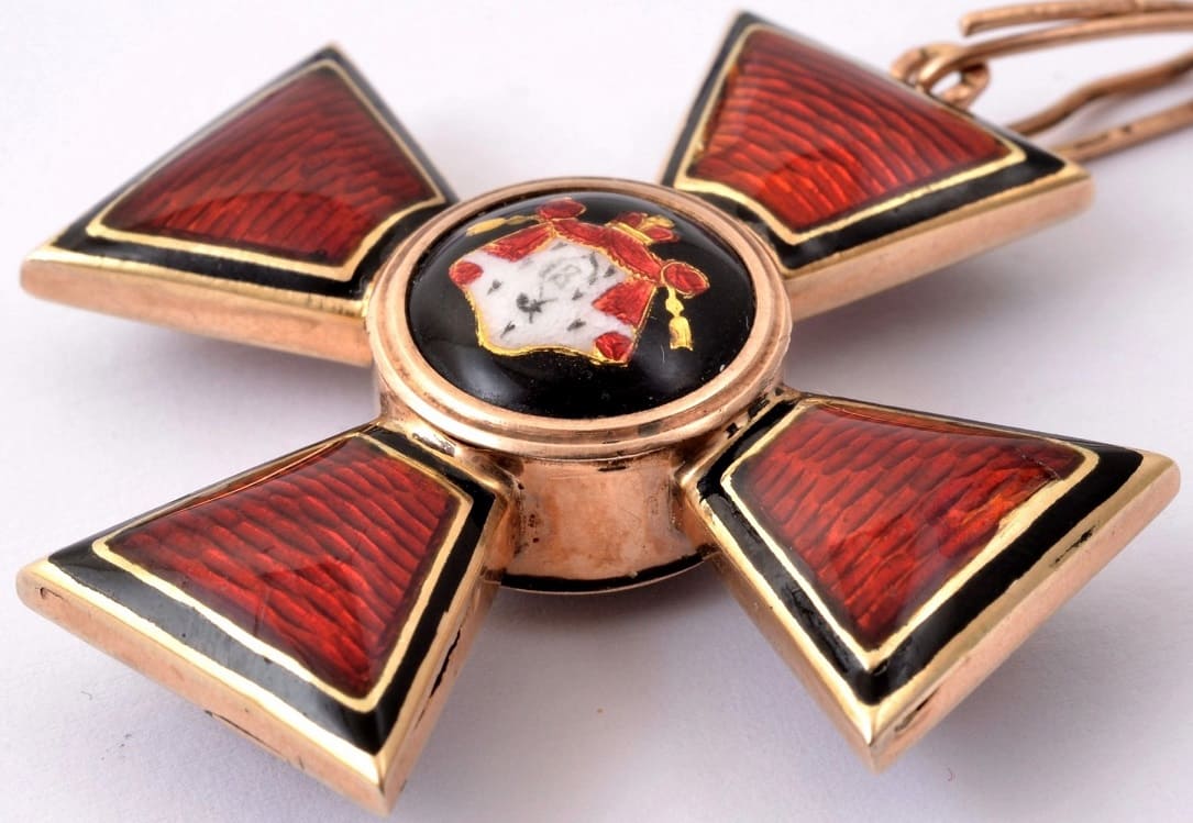 Знак ордена Св. Владимира  4-й  степени с мечами.jpg Знак ордена Св. Владимира  4-й  степени с мечами.jpg