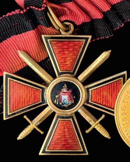 Знак ордена Святого равноапостольного князя Владимира IV степени с мечами и бантом WK.jpg