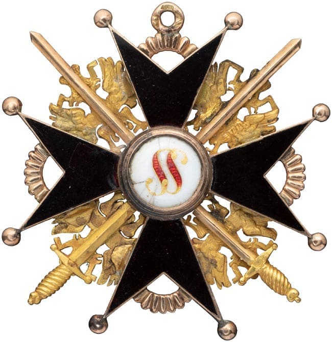 Знак ордена Святого Станислава 2-й степени темной эмали с мечами.jpg