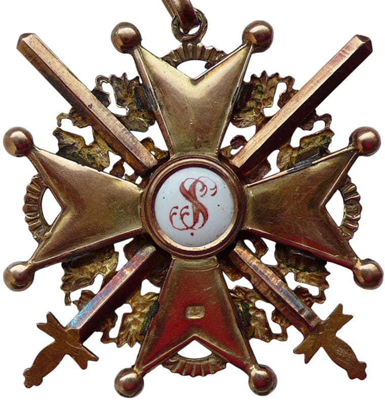 Знак ордена Святого  Станислава 3-й степени с мечами ДО.jpg