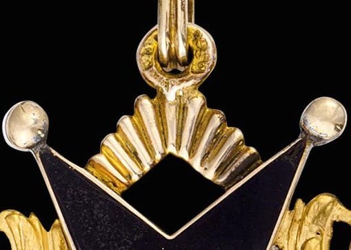 Знак ордена Святого Станислава II степени с мечами.jpg