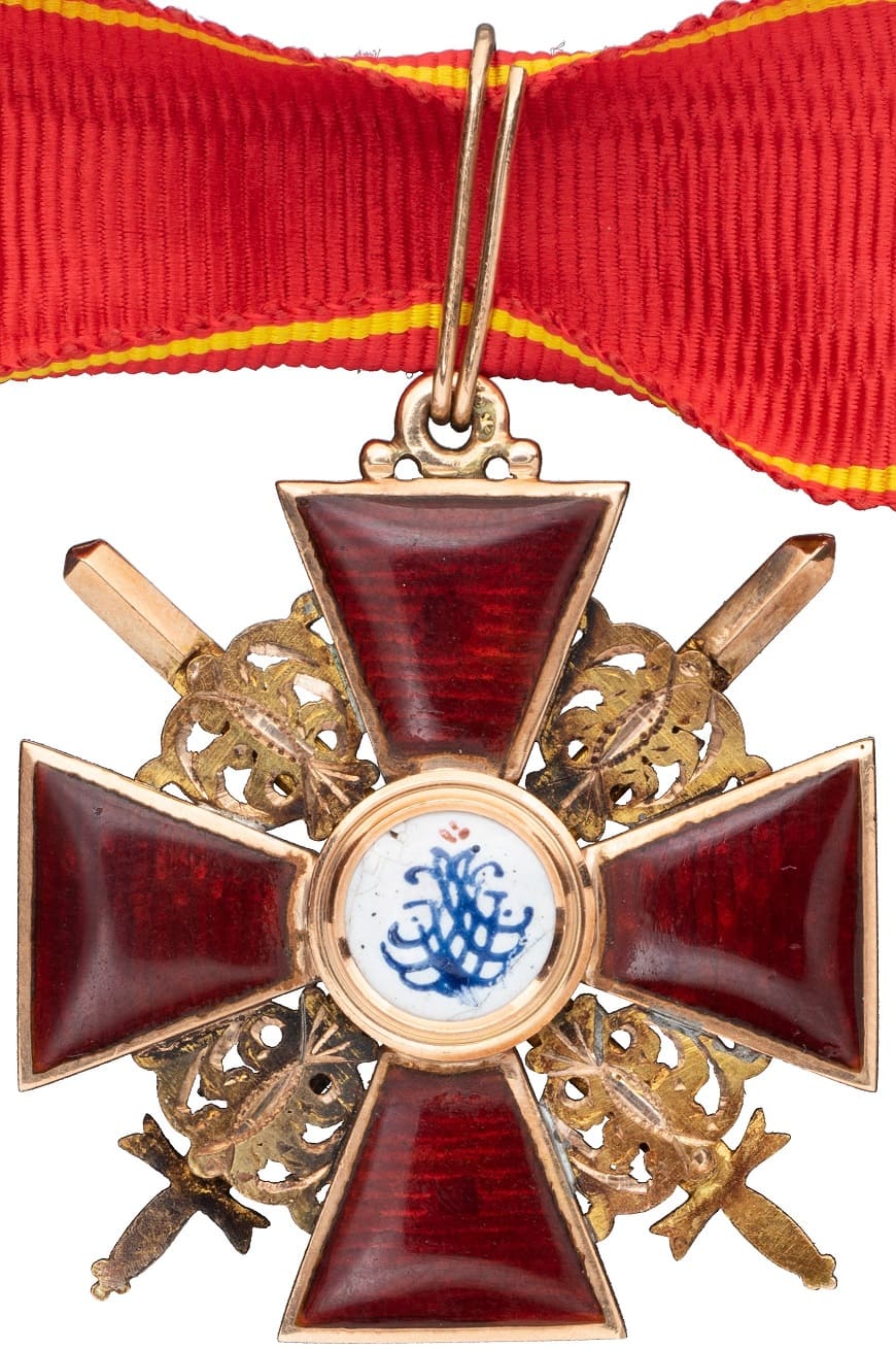 Знак ордена  Святой Анны 3-й степени с мечами IK.jpg