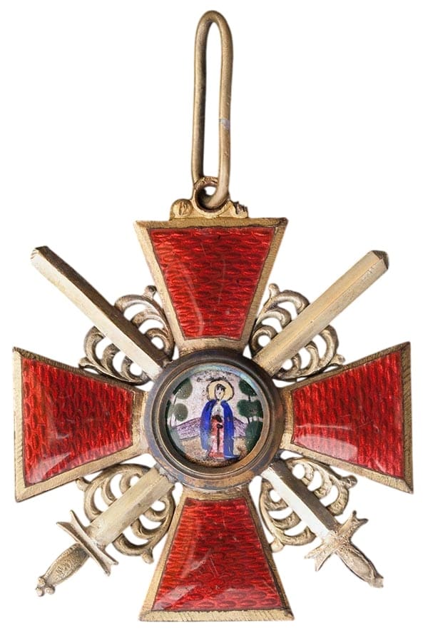 Знак ордена Святой Анны 3-й степени с мечами в бронзе.jpg