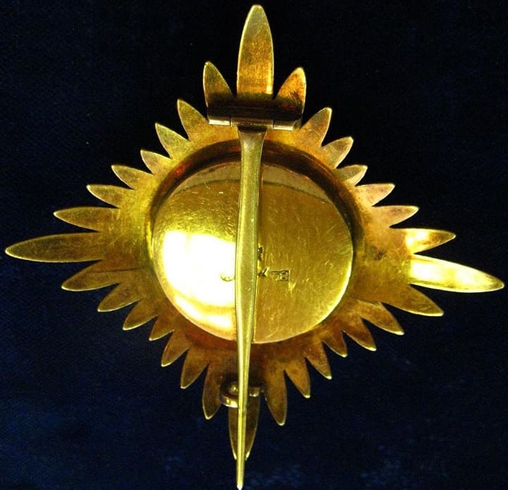 Звезда Ордена Святого  Георгия мастерской Кейбеля.jpg