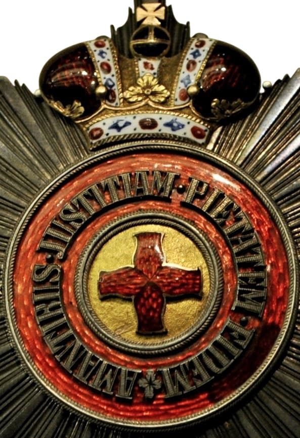 Звезда ордена Святой Анны с императорской  короной мастерской Карла Шуберта .jpg